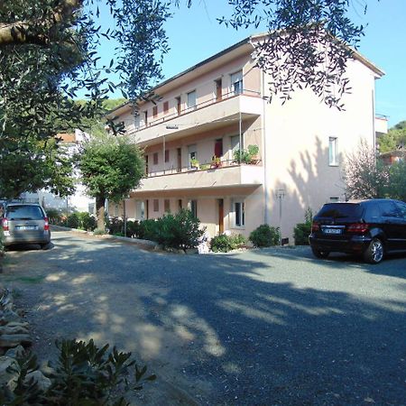 Appartamento Il Geranio Quercianella Exterior foto